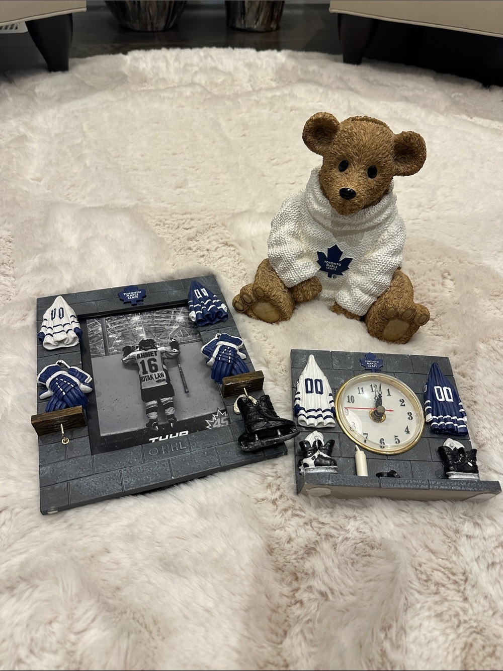 Maple Leafs Blue and White Hockey Frame & Clock Set with Teddy bear piggy bank